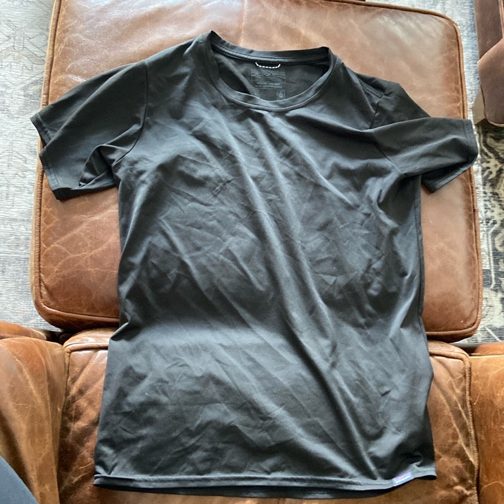 Black Tee